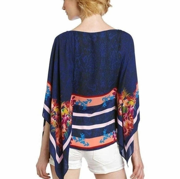 BCBGMAXAZRIA Kei Scarf Print Poncho top Slip on blouse Women Sz XS/S - Picture 2 of 12